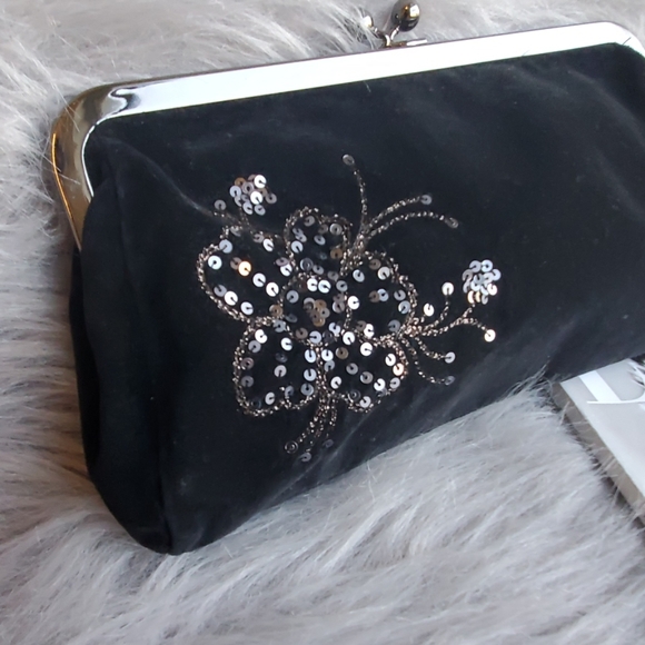 Express envelope clutch - Picture 2 of 7